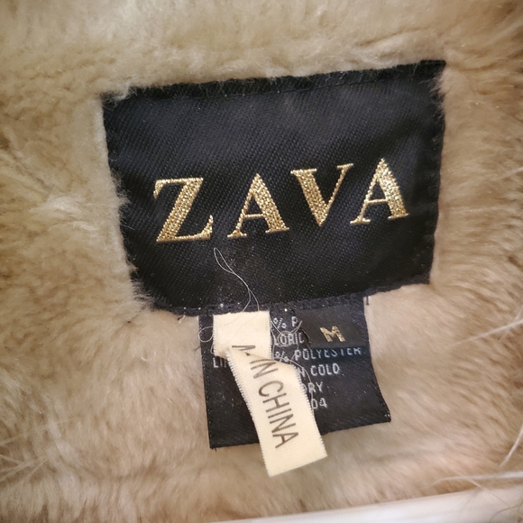 Zava furred 100% polyester women's jacket !!Rare find!! - Picture 4 of 5